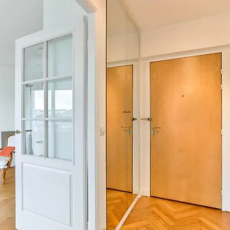 1br Flat With Balcony View Of The Eiffel Tower Apartamento